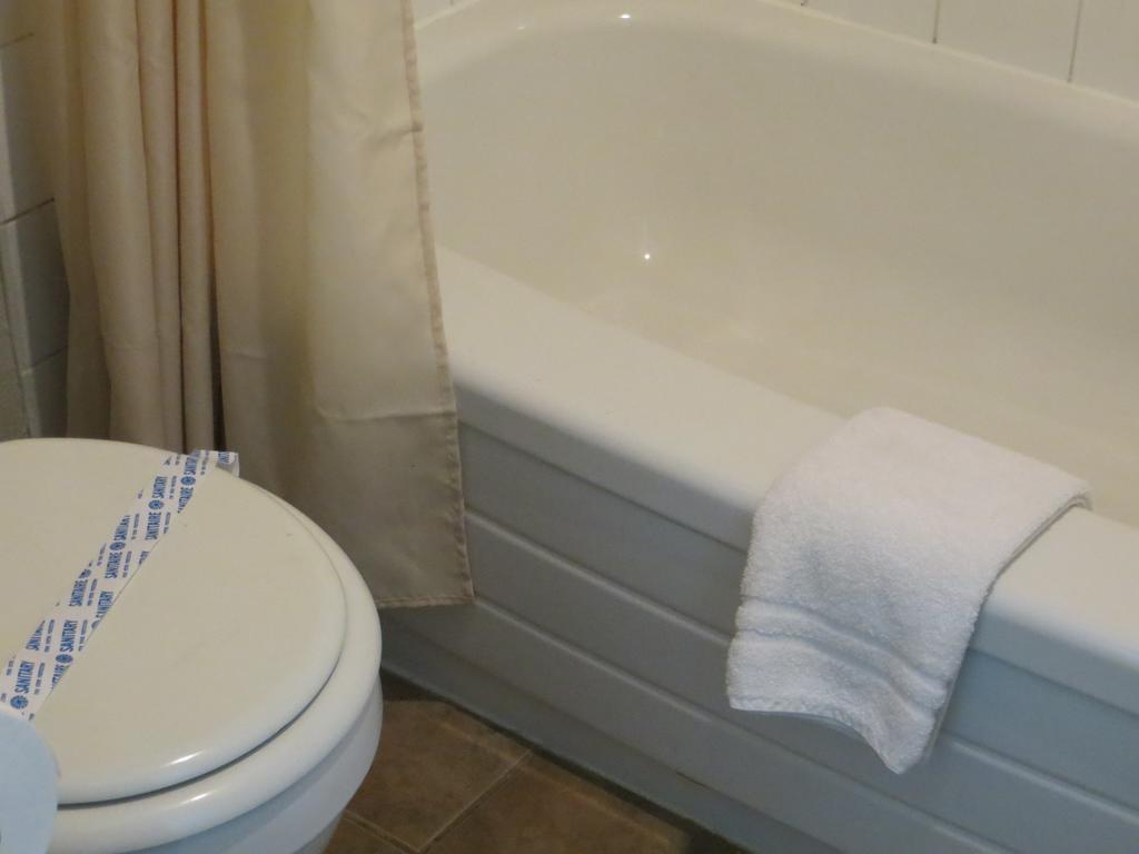 Red Carpet Inn & Suites YYC Cameră foto